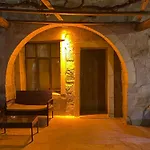 Seven Rock Cave Проживание в семье *