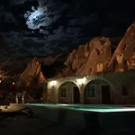 Seven Rock Cave בית אירוח גורמה