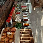 Seven Rock Cave Проживание в семье *