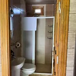 Seven Rock Cave Проживание в семье