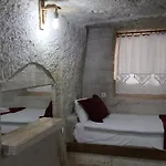 Seven Rock Cave Гореме