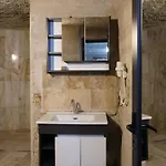 Seven Rock Cave Проживание в семье *