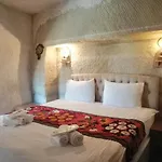 Seven Rock Cave Гореме