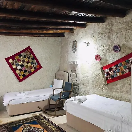 Seven Rock Cave Hostal *