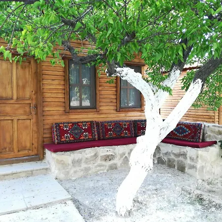 Seven Rock Cave Hostal *