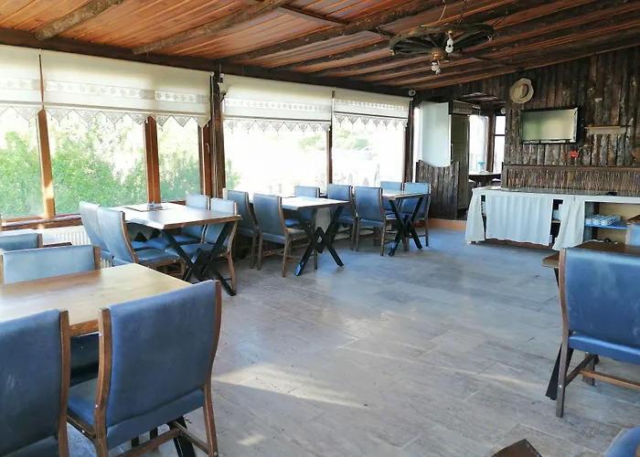 Seven Rock Cave ホームステイ