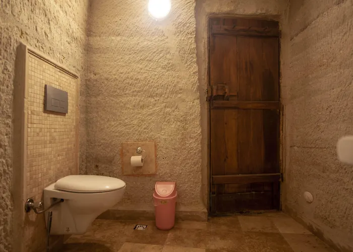 Seven Rock Cave גורמה