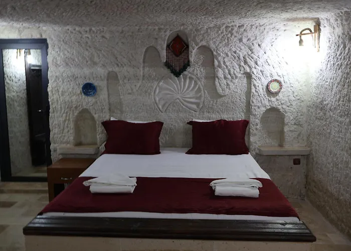 Проживание в семье Seven Rock Cave Гореме