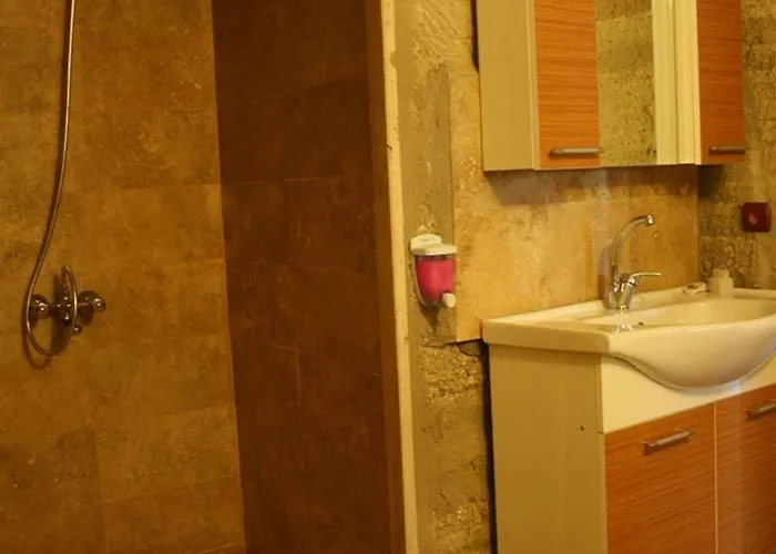 Seven Rock Cave Проживание в семье *